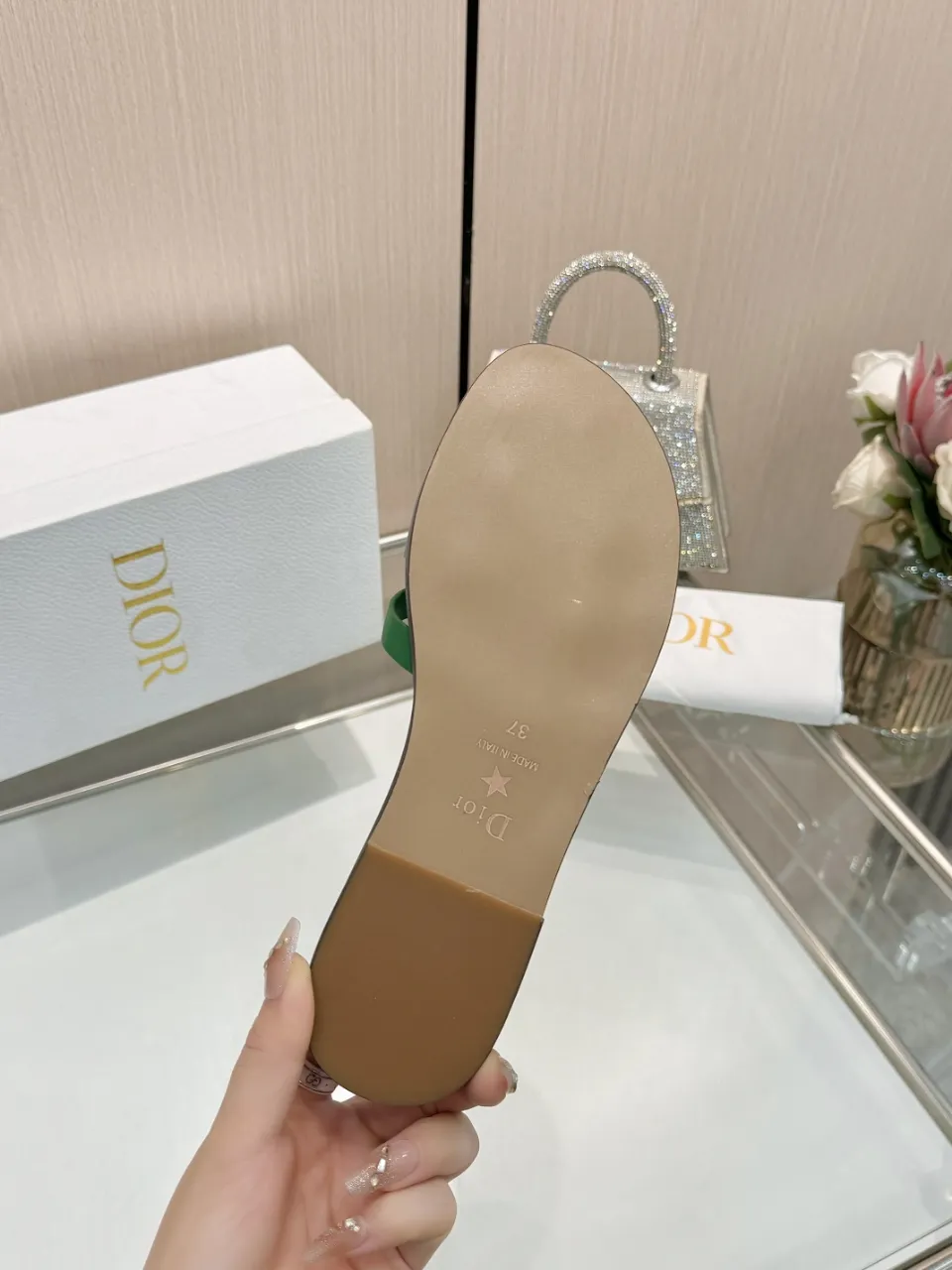 👟👟Ex-factory price 340👟👟 Dior new model, 9 colors available, cowhide fabric, code number 35-42, leather sole +40